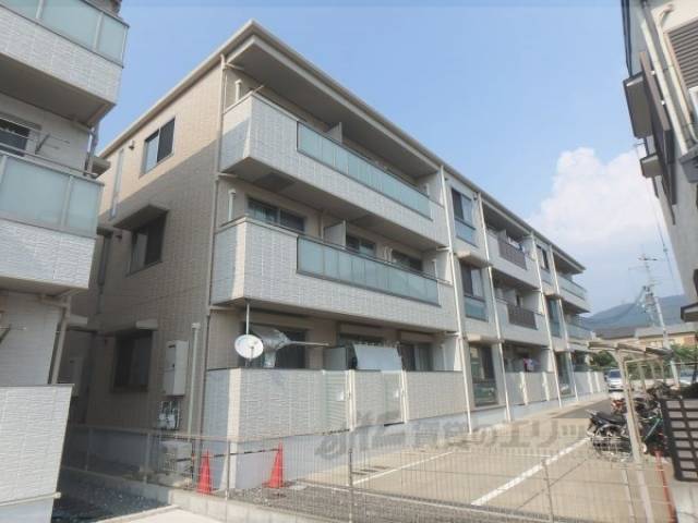 シャーメゾン乙出外観写真2