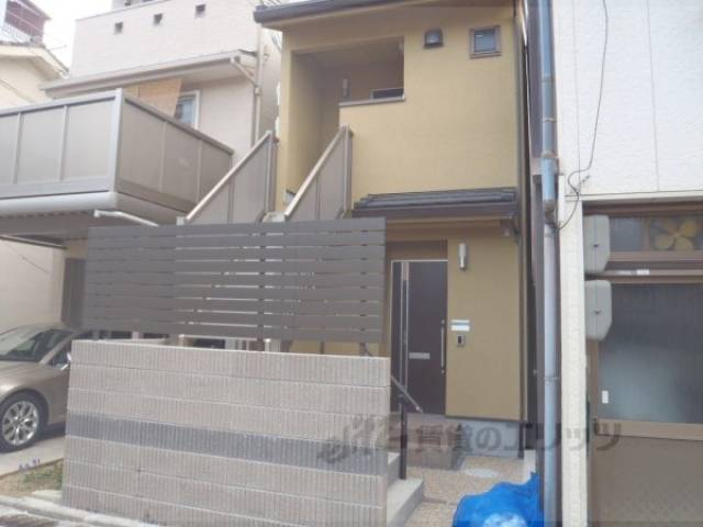 ラーク外観写真1