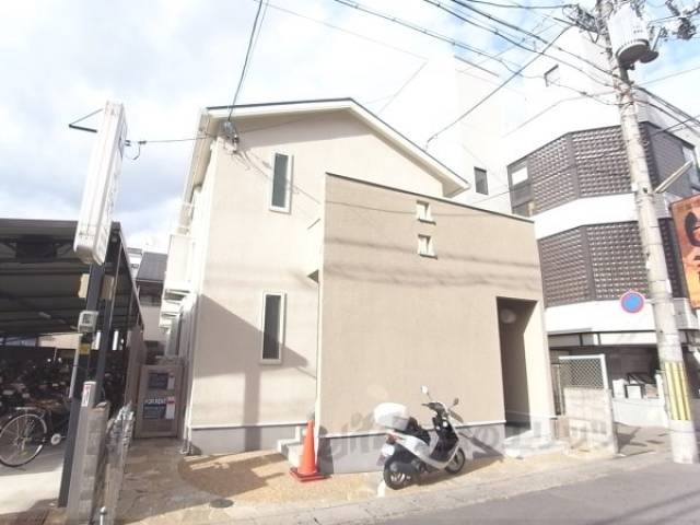 カーサヴィレッジ桂外観写真3