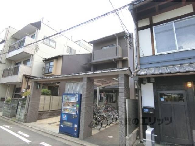 Ｍｅｒｇｅ　鞍馬口外観写真2