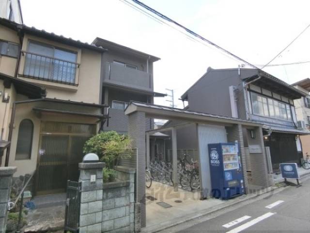 Ｍｅｒｇｅ　鞍馬口外観写真3