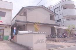 レオパレス七本松外観写真
