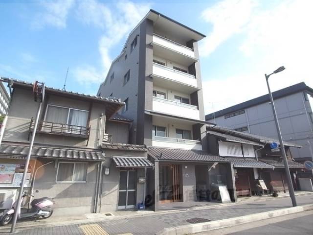 ジュネス二条城外観写真1