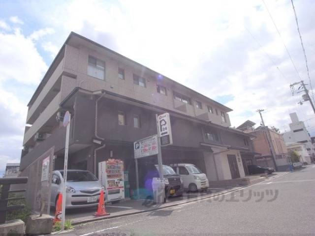 セレーナ白梅町外観写真1
