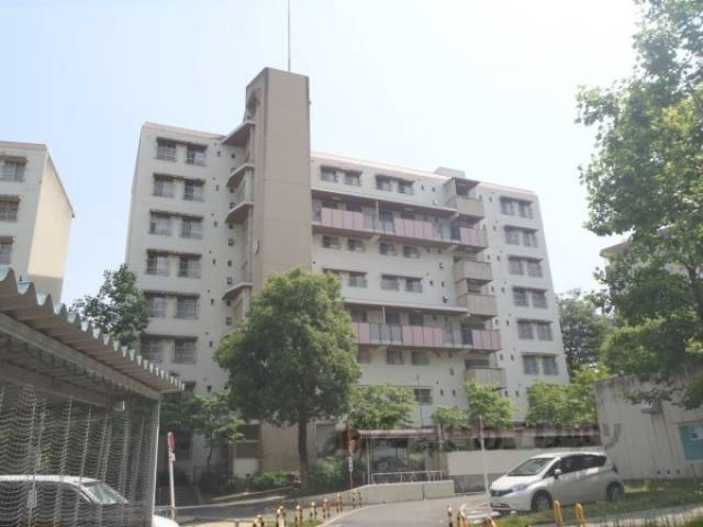 洛西境谷東団地９号棟外観写真1