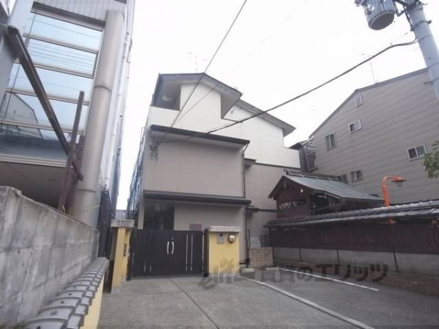 レオパレスプレミエ　エトワール外観写真2