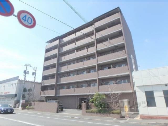 フローライト西院外観写真1