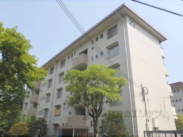 洛西新林団地２３号棟外観写真1
