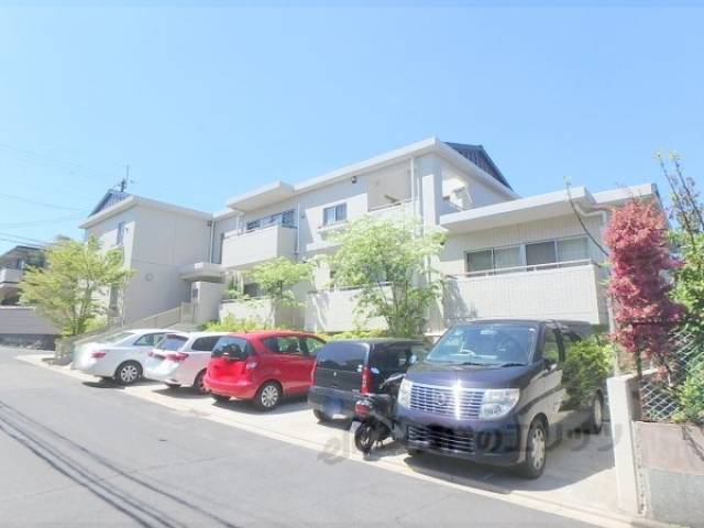グリーンヒル北白川ＷＥＳＴ外観写真1