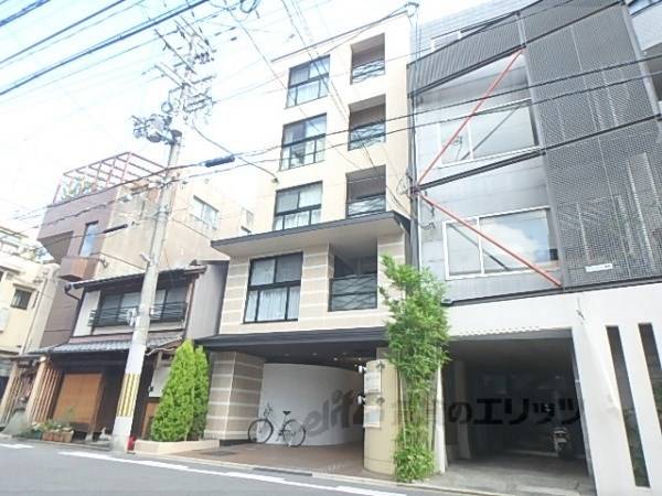 077015の外観写真