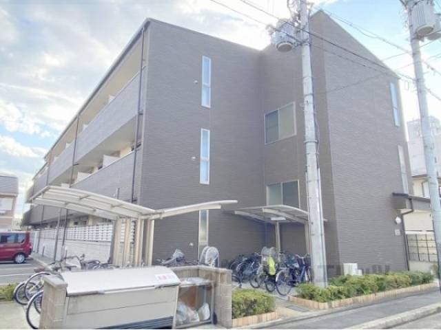 アンプルールフェール西大路外観写真1