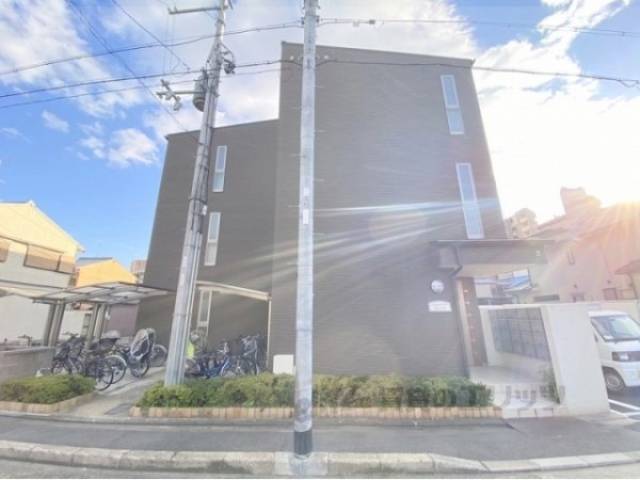 アンプルールフェール西大路外観写真2