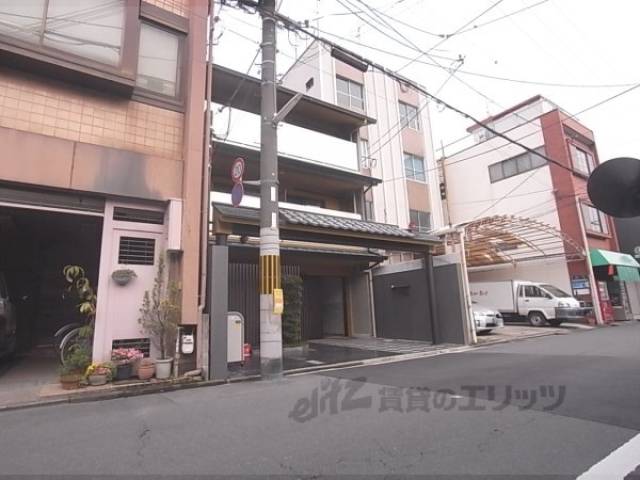 ドムール烏丸五条外観写真2