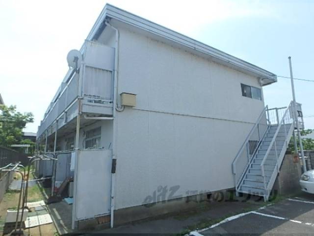 よしやハイツ外観写真1