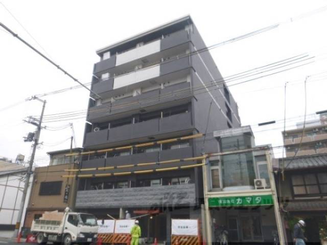 プレサンス京都四条大宮外観写真1