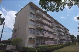 伏見納所団地１３号棟外観写真