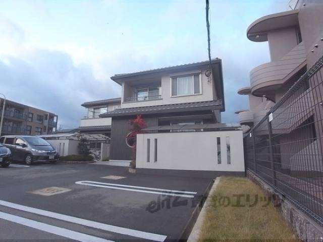 シャーメゾンＫｏｊｉｍａ外観写真3