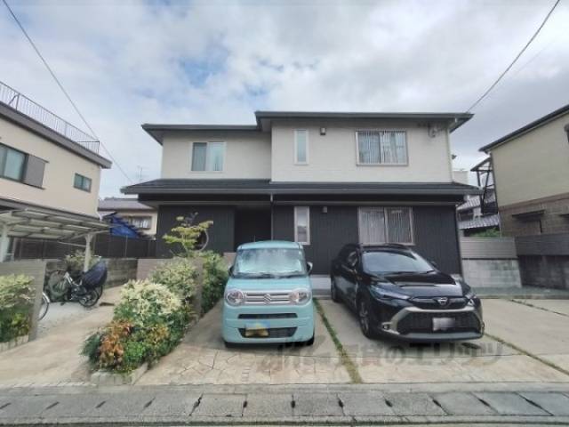 クレッシェレ外観写真1