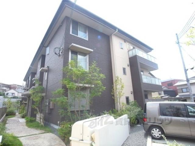 シャーメゾン京都稲荷外観写真1