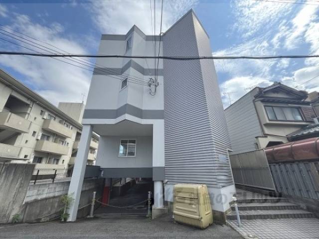 イーストハウス外観写真1