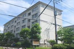 小栗栖北団地26棟外観写真