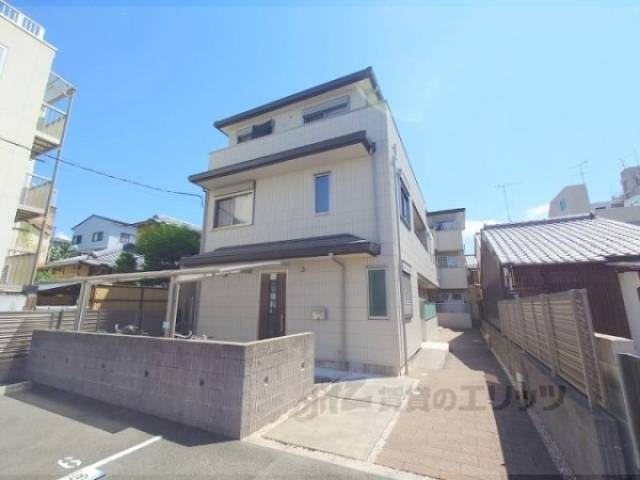 エスポワール丸太町外観写真1