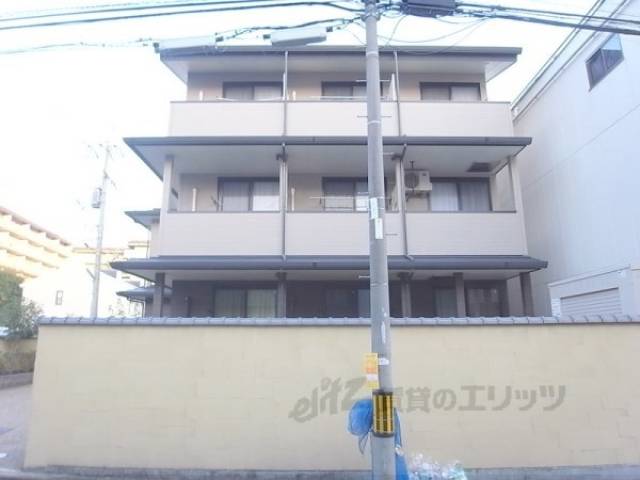 レオパレス衣笠外観写真3