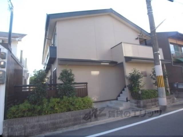 レオパレス京都鞍馬口外観写真2
