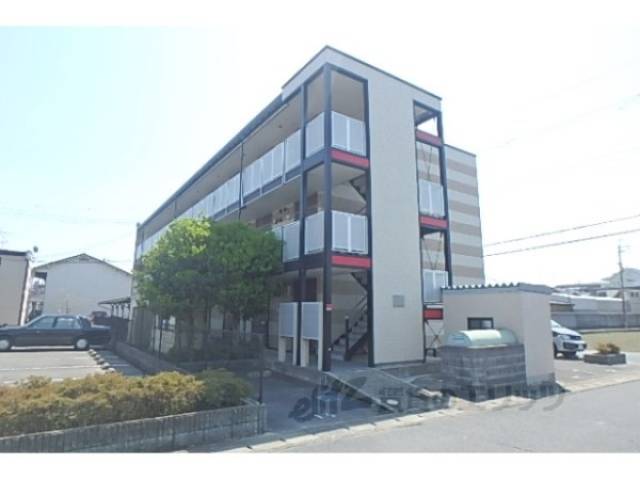 レオパレスアルモニ2番館外観写真1