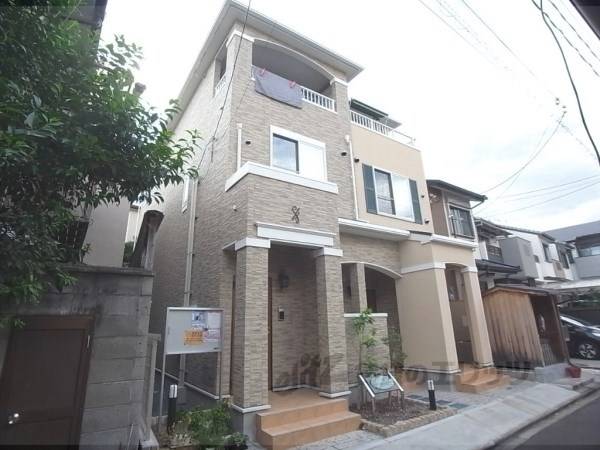 081245の外観写真