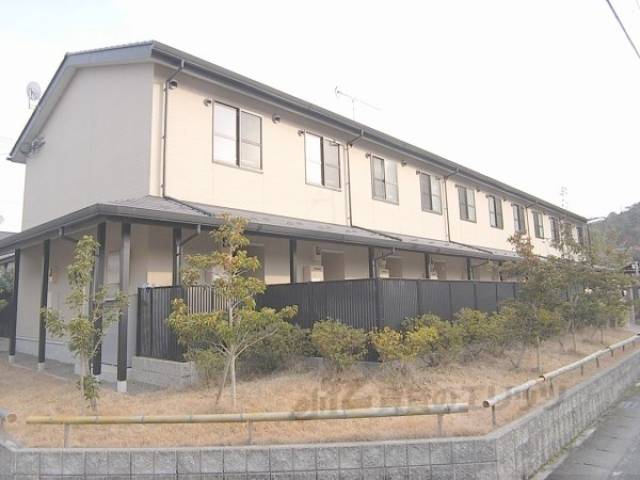 レオネクストファースト外観写真3