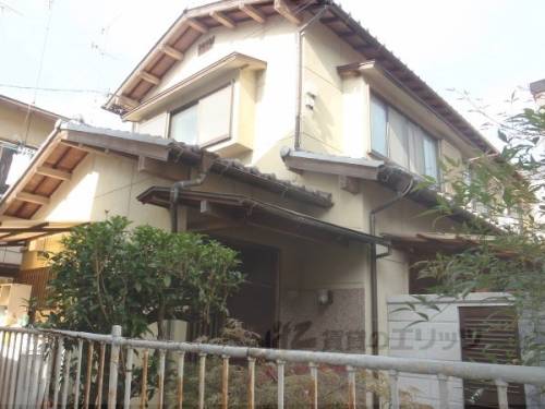 太秦駅より徒歩8分 築47年3ヶ月 2階建の賃貸物件