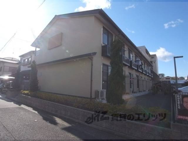 レオパレス吉川外観写真2