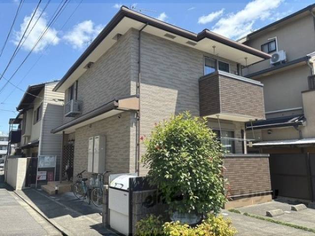 クリーム　ローズ外観写真1