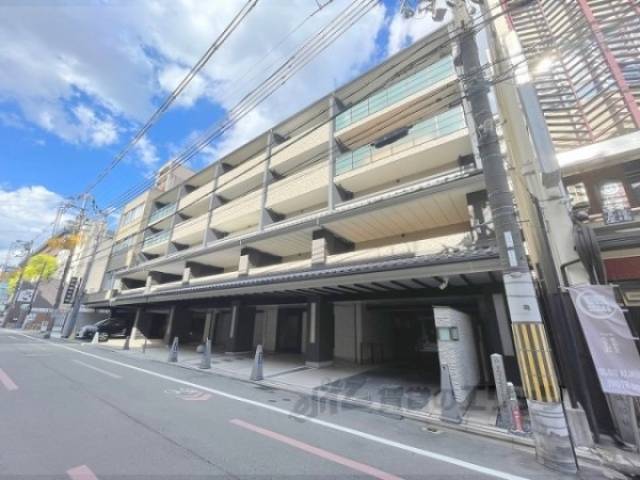 四条烏丸クロスマーク外観写真1