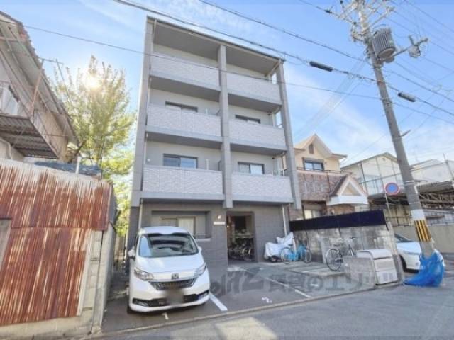 Ｒｅｑｕｉｅ深草外観写真3