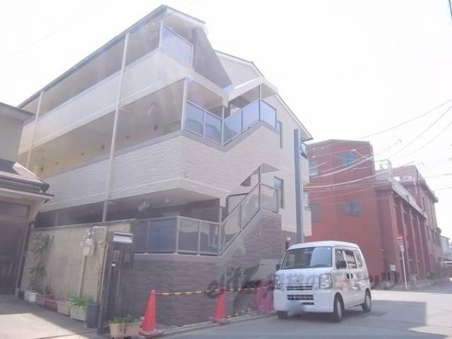 サンモールコート十条　　　　外観写真3