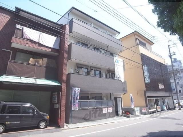 ＣＯＣＯ三条天神川外観写真2