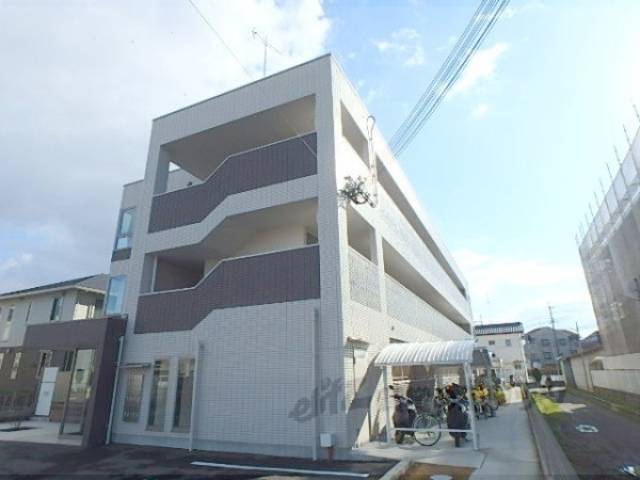 エストレーラ外観写真1