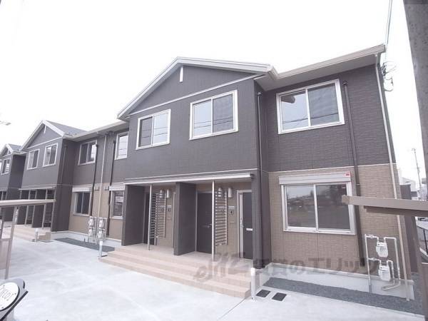 082147の外観写真