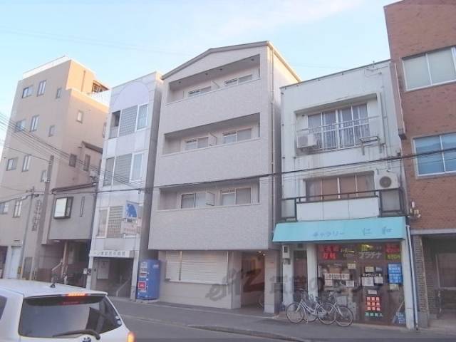 カレッジパル大将軍外観写真1