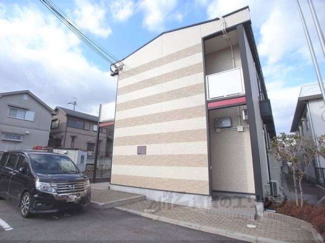 レオパレスブルーレイク唐崎外観写真1