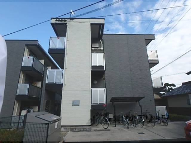 レオパレスシルフィード外観写真2