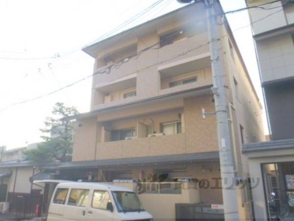 082350の外観写真