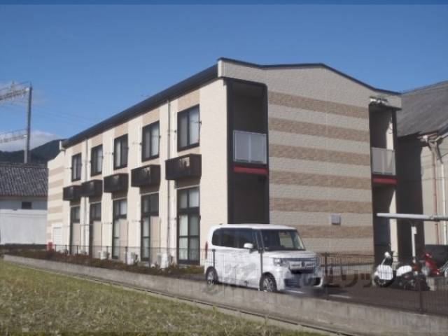 レオパレスグリーンヒルズ３外観写真1