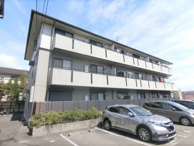 ハウゼ・ノイン外観写真1