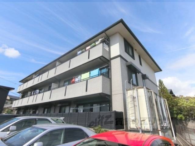 ハウゼ・ノイン外観写真2