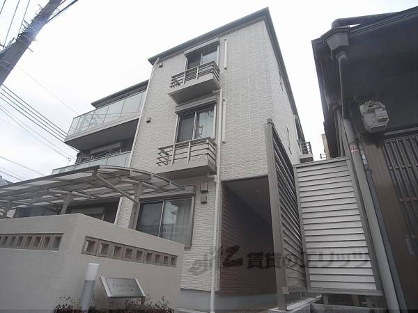 082451の外観写真