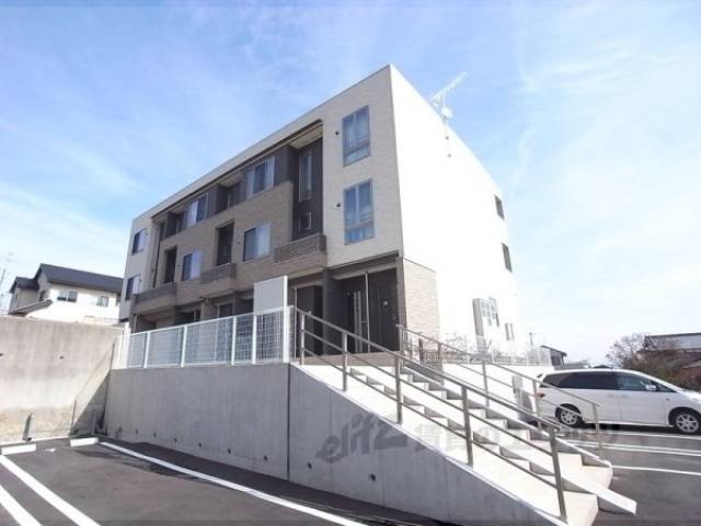 エミネンス・クレスト２外観写真1