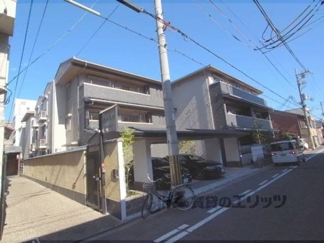 セレーナ室町外観写真2
